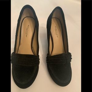 Kenneth Cole Reaction “What A Flirt” Black Wedges